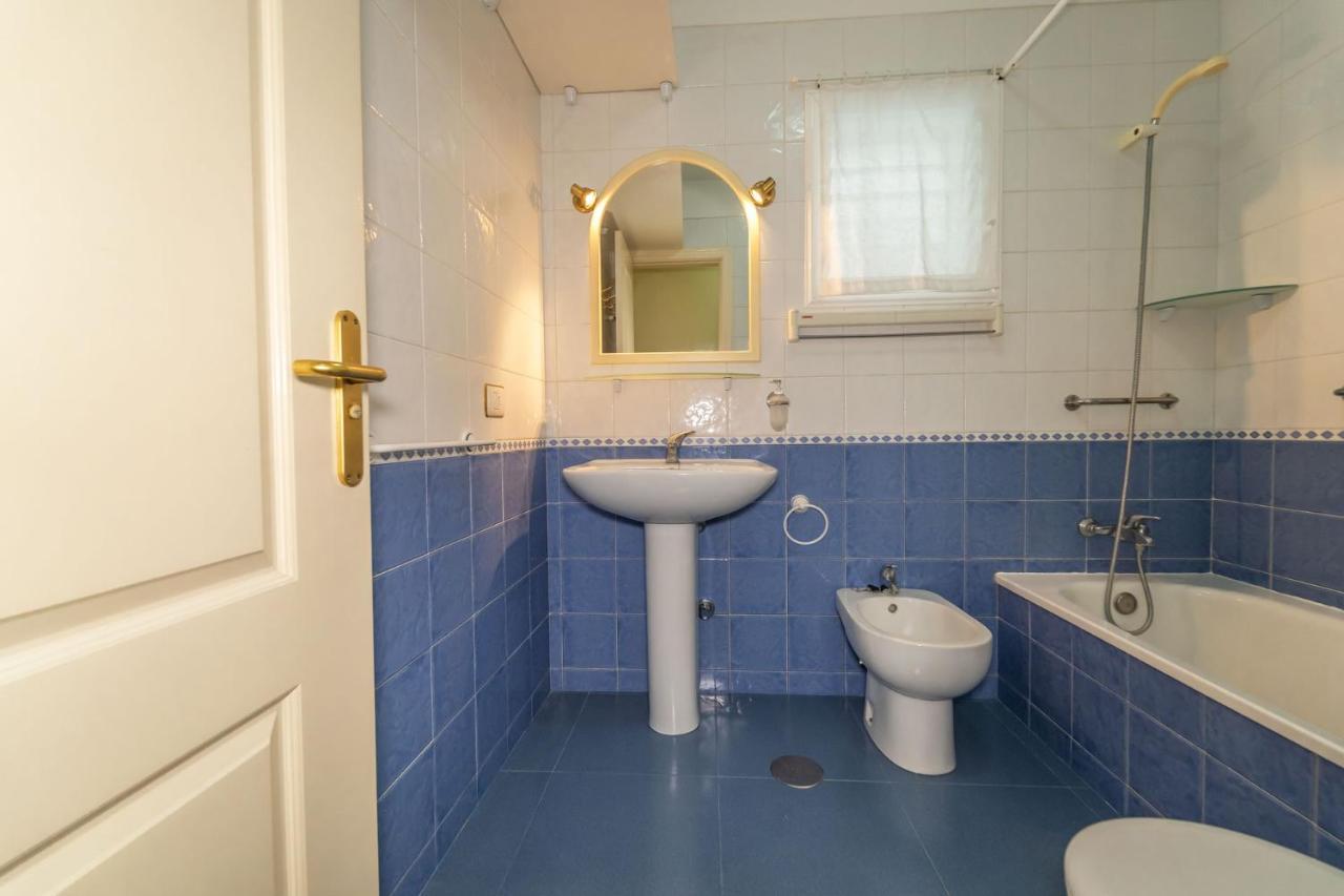 Sunny-Harbour Apartment อาโรนา ภายนอก รูปภาพ
